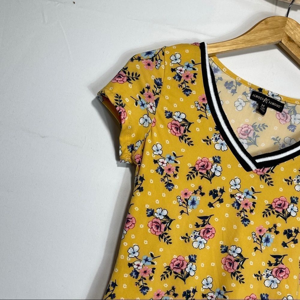 Almost Famous Yellow Floral Top - Picture 4 of 9